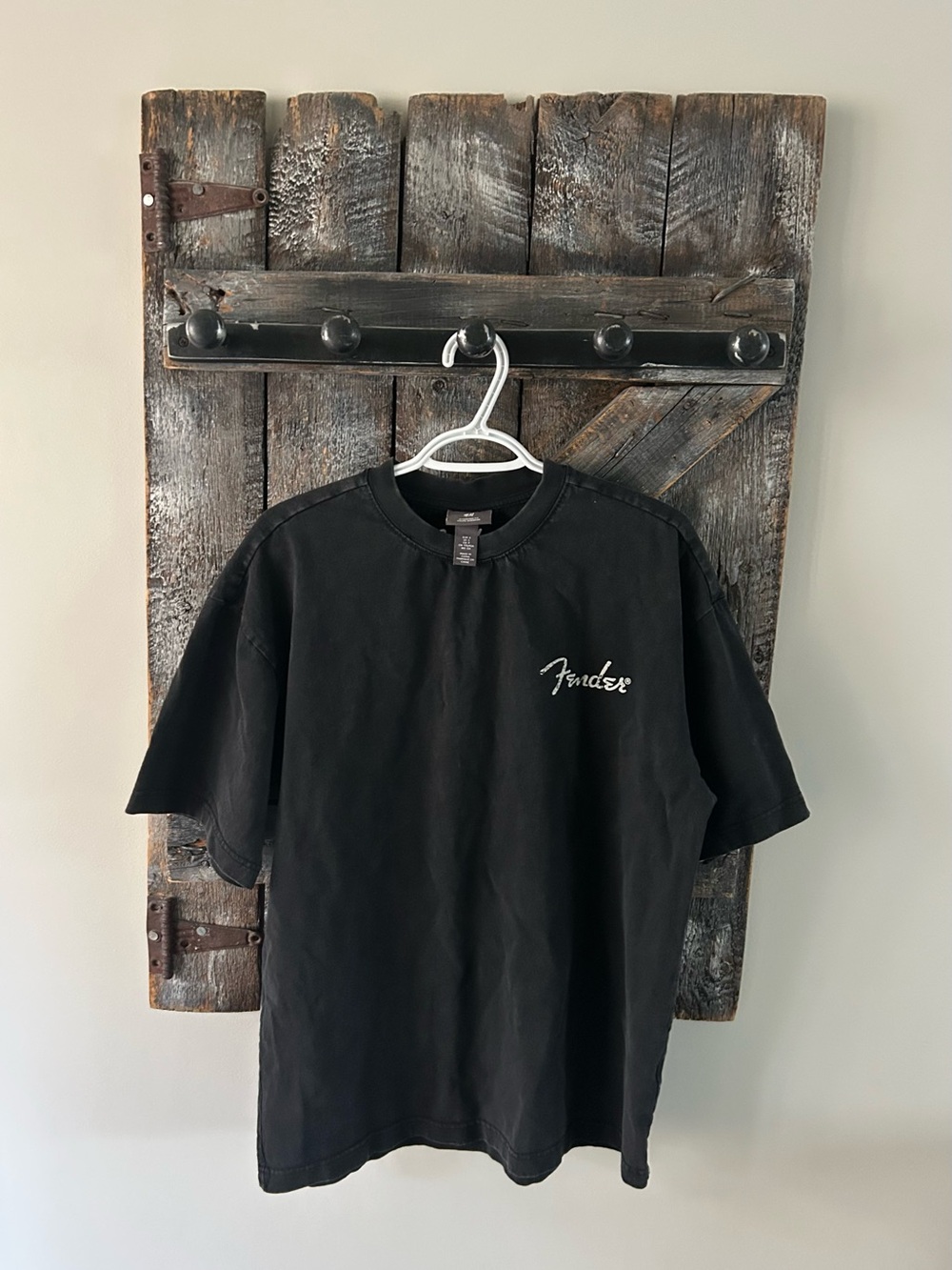 Fender Men’s Black Logo Crew Neck T-Shirt